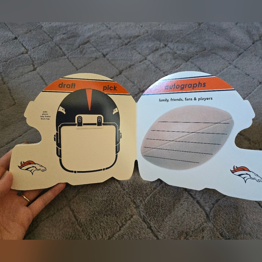 Broncos 101 Team Board Book - Picture 4 of 4